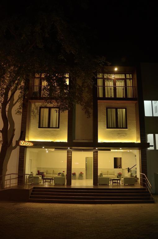 Hotel Ketan Πούνε Εξωτερικό φωτογραφία